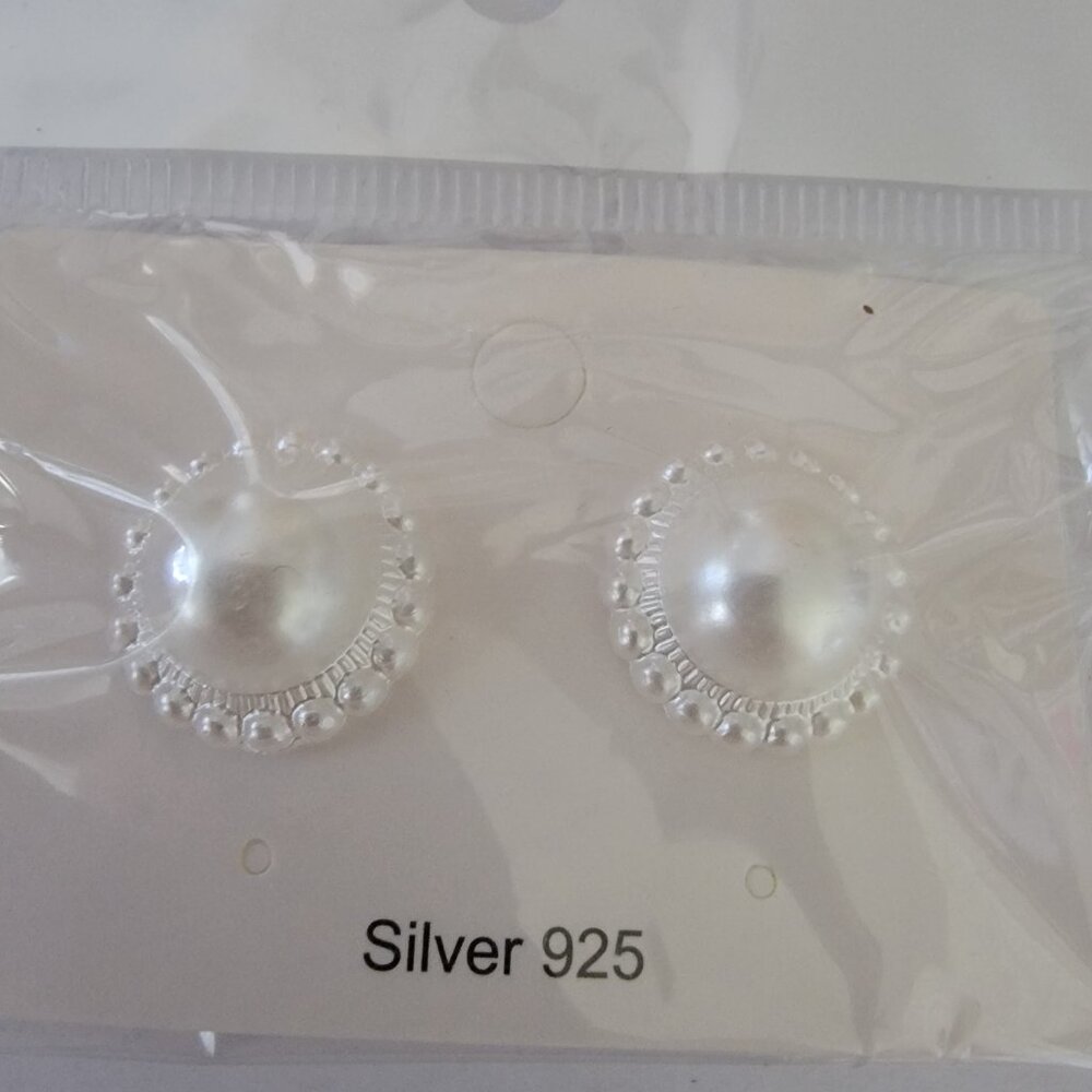 925 Silver Post ABS Plastic Imitation Pearl Cabochons, Flower, White, Earring - Picture 3 of 4
